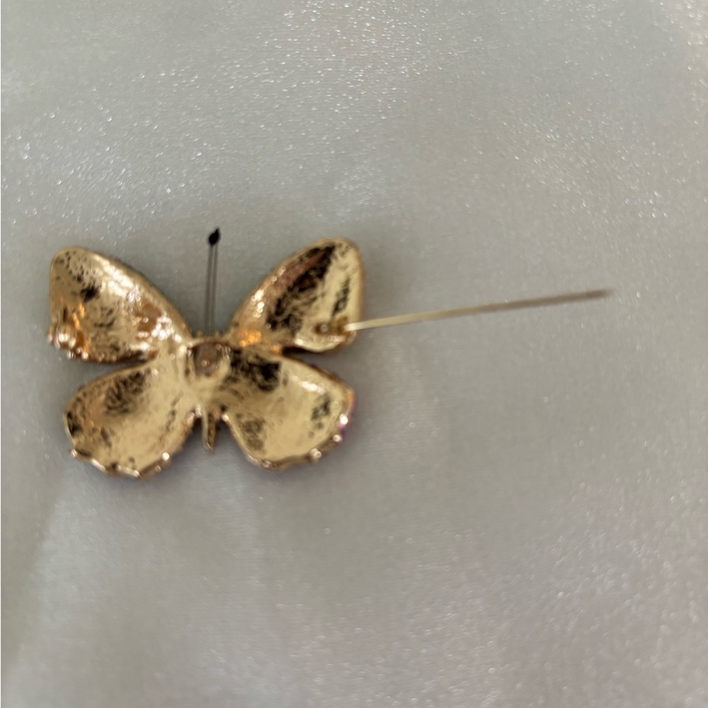 Beautiful Colorful Rhinestone Butterfly Brooch - Picture 5 of 10